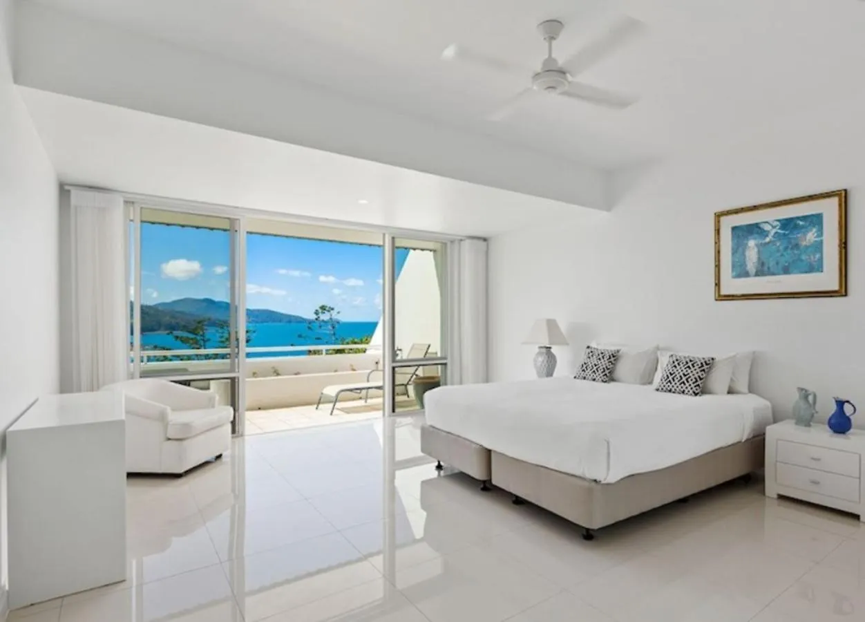 Bella Vista West 3 Luxury Ocean View Hamilton Island