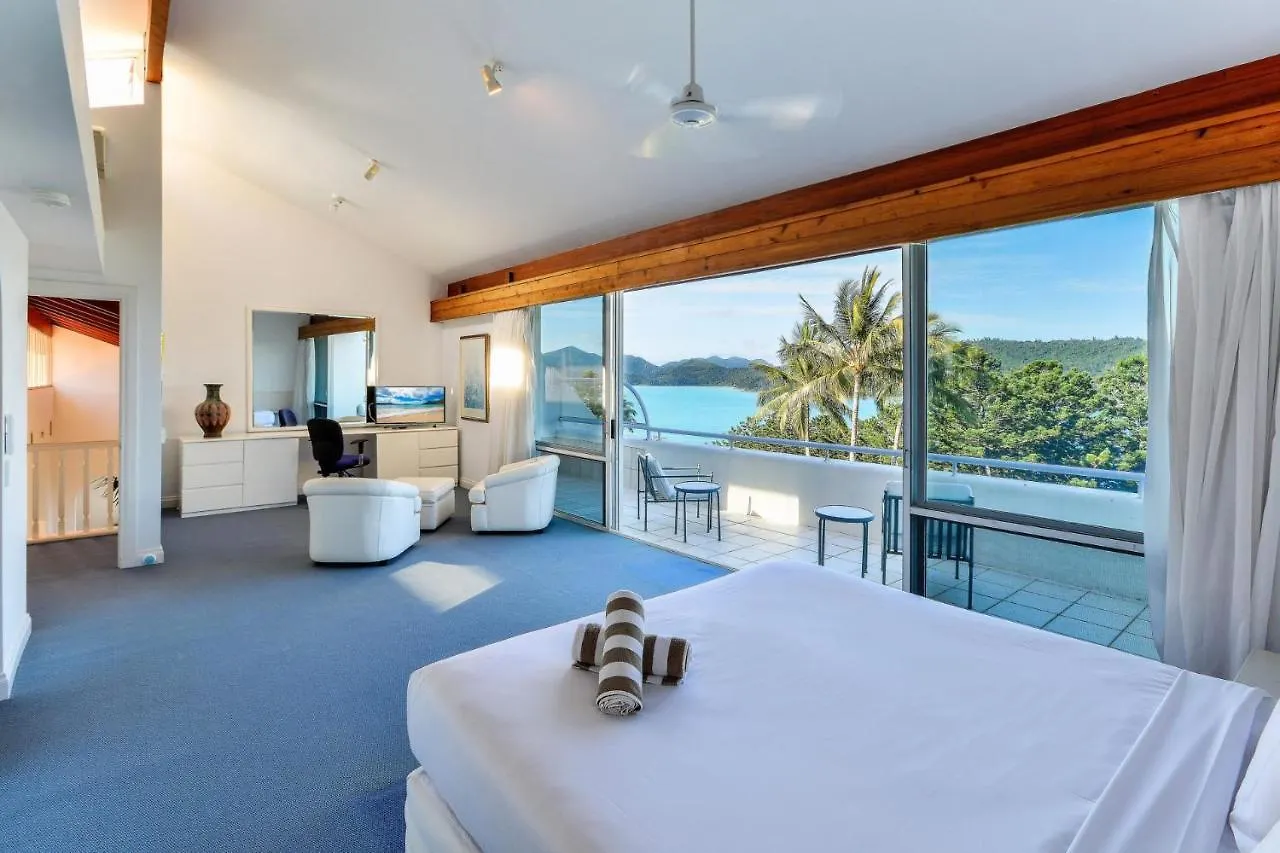 Bella Vista West 3 Luxury Ocean View Apartment Hamilton Island