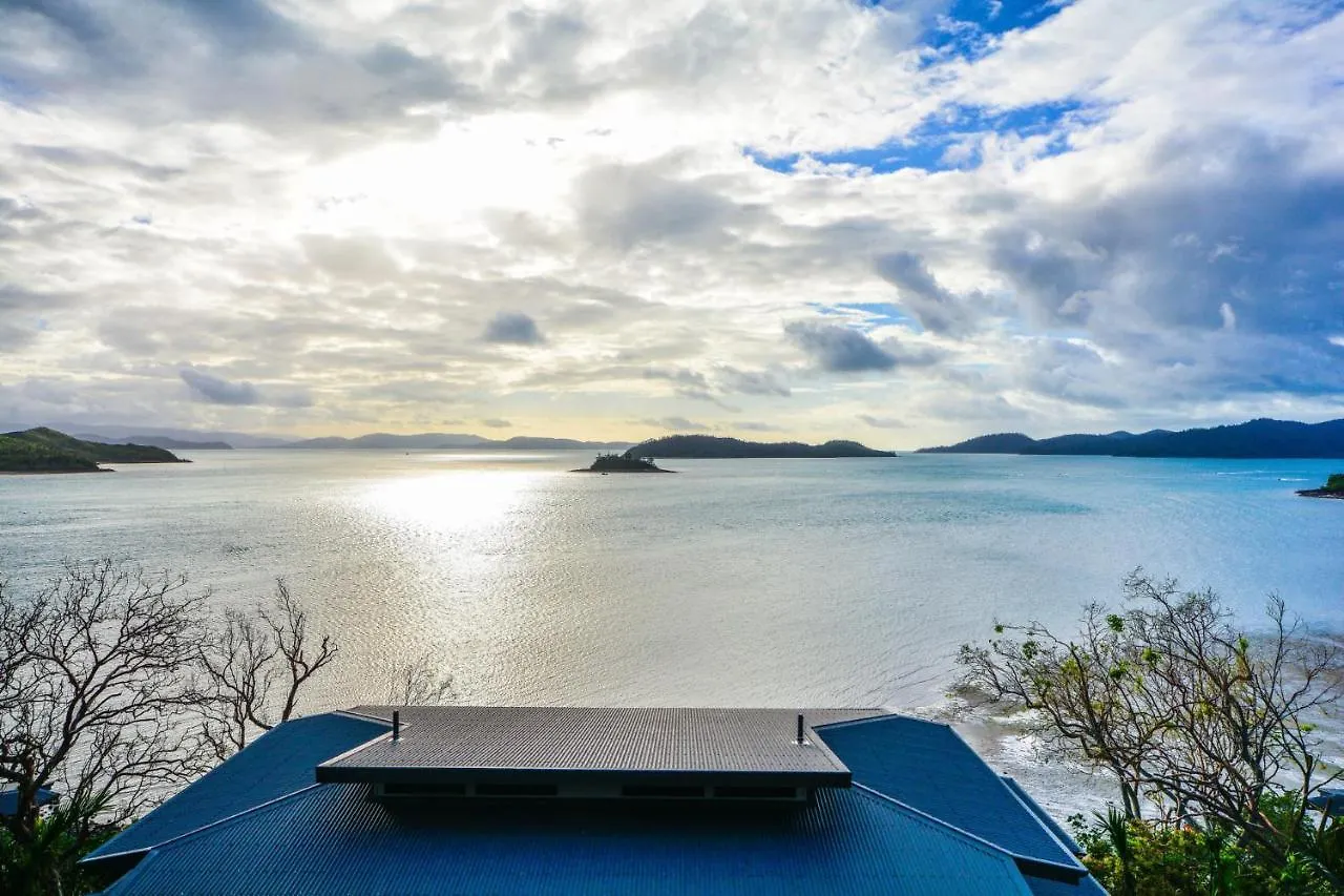 Shorelines 31 Renovated Upmarket Two Bedroom With Ocean Views And Buggy * Hamilton Island