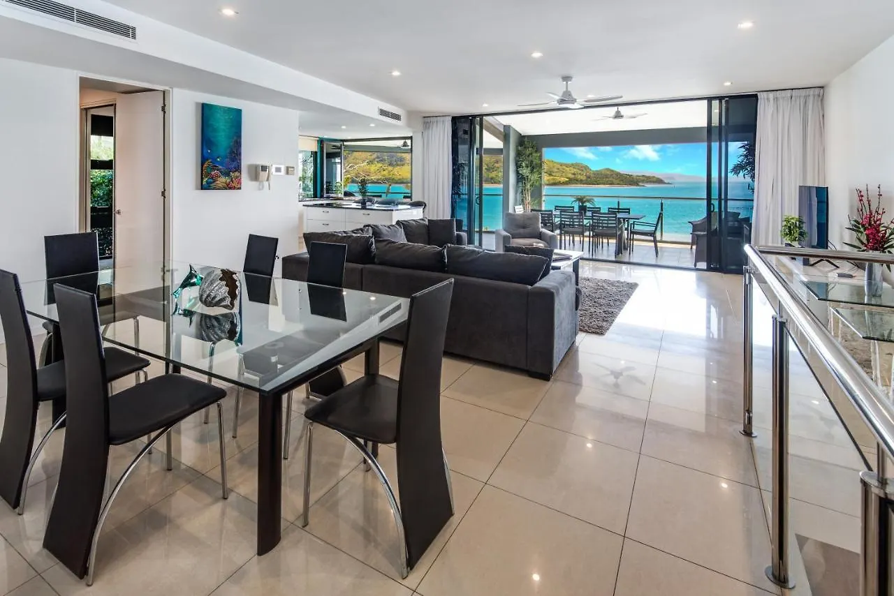 빌라 Edge 5 Oceanfront 3-bedroom - Featuring An Infinity Pool, Bath, Buggy And Valet Service 해밀턴아일랜드