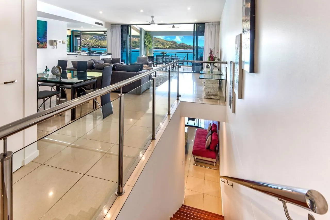 Edge 5 Oceanfront 3-bedroom - Featuring An Infinity Pool, Bath, Buggy And Valet Service 해밀턴아일랜드