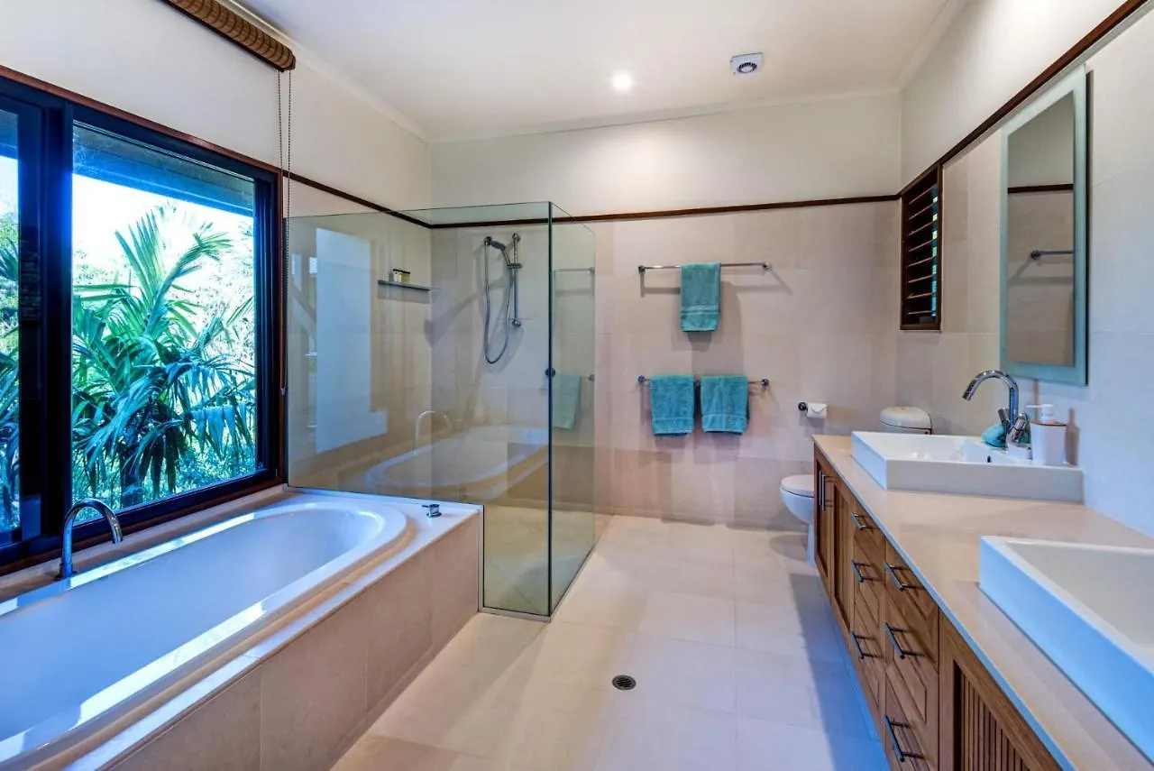 別荘 Indulge In The Lap Of Luxury, Iluka Is Your Private Ocean-view Haven On Half An Acre With Infinity Pool And Two Golf Buggies