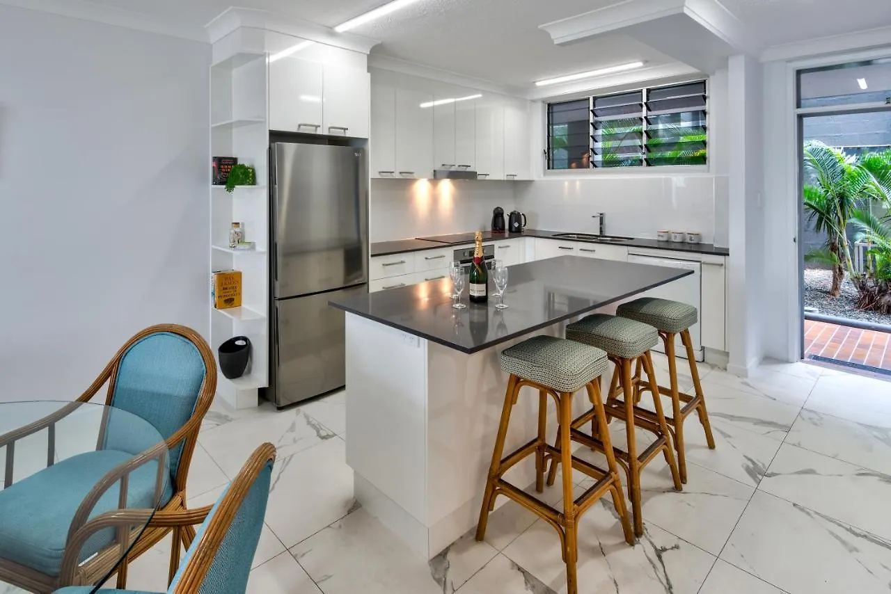 Διαμέρισμα Frangipani Beachfront F5 On By Hamorent