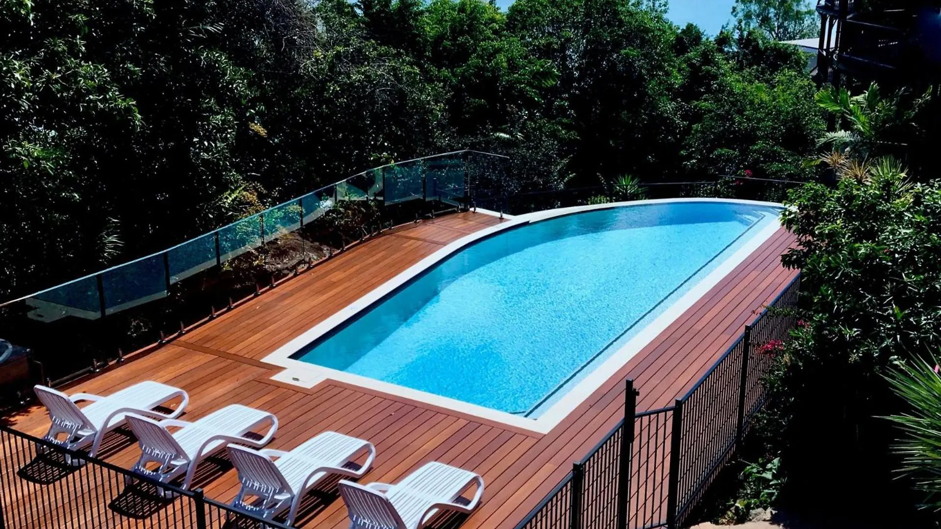 Casuarina 16 - 3 Bedroom House With 180 Degree Ocean Views, Buggy & Valet Service *