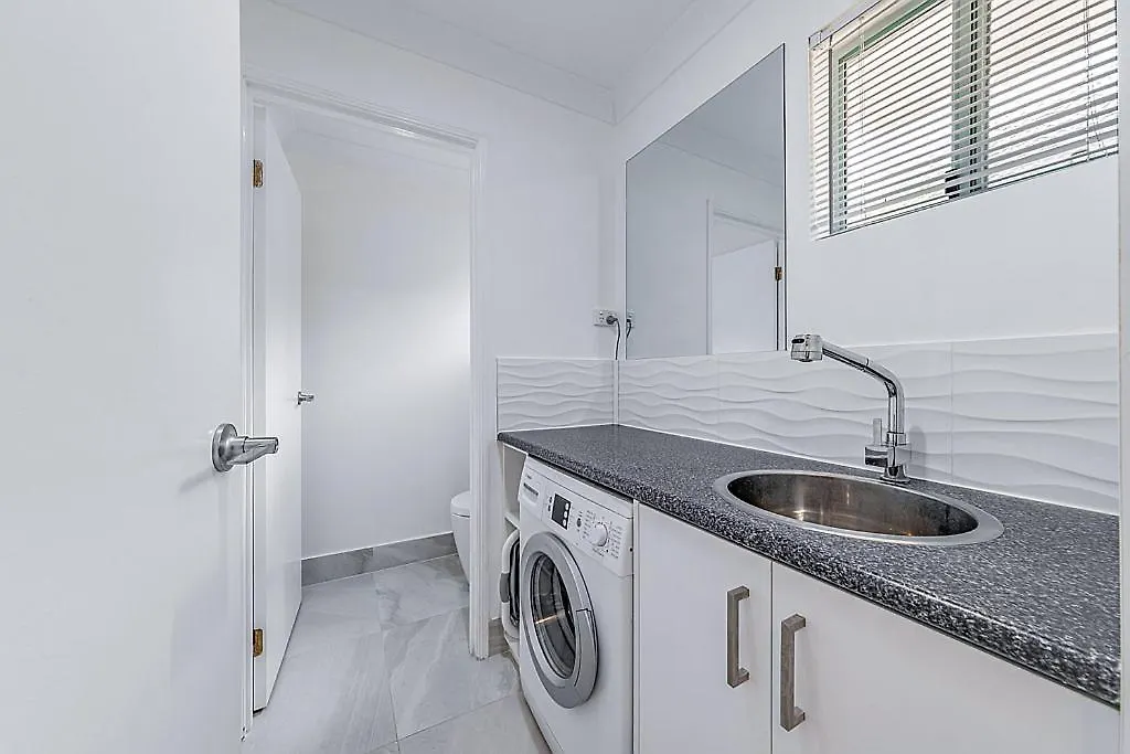 Sunset On - 2 Bedroom With Views And Buggy *