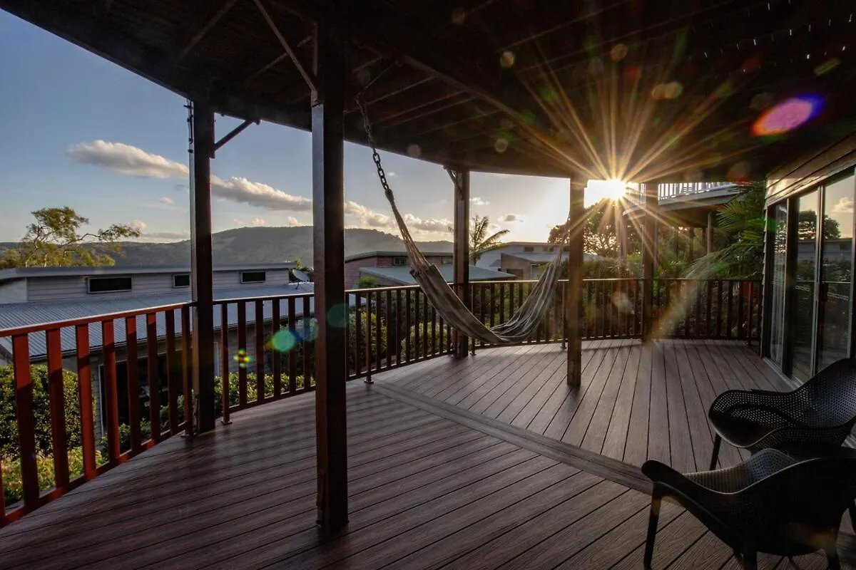 3 Bedroom Villa, Great Views, Buggy * Hamilton Island