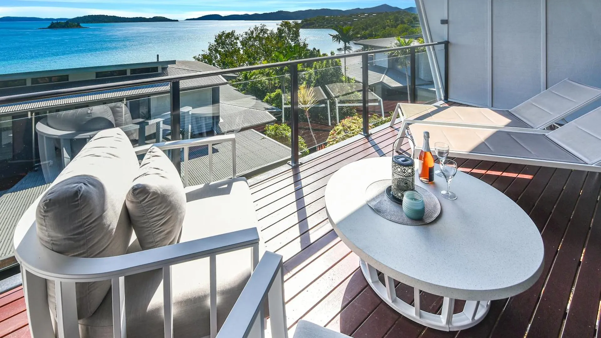 Shorelines 31 Renovated Upmarket Two Bedroom With Ocean Views And Buggy Lägenhet