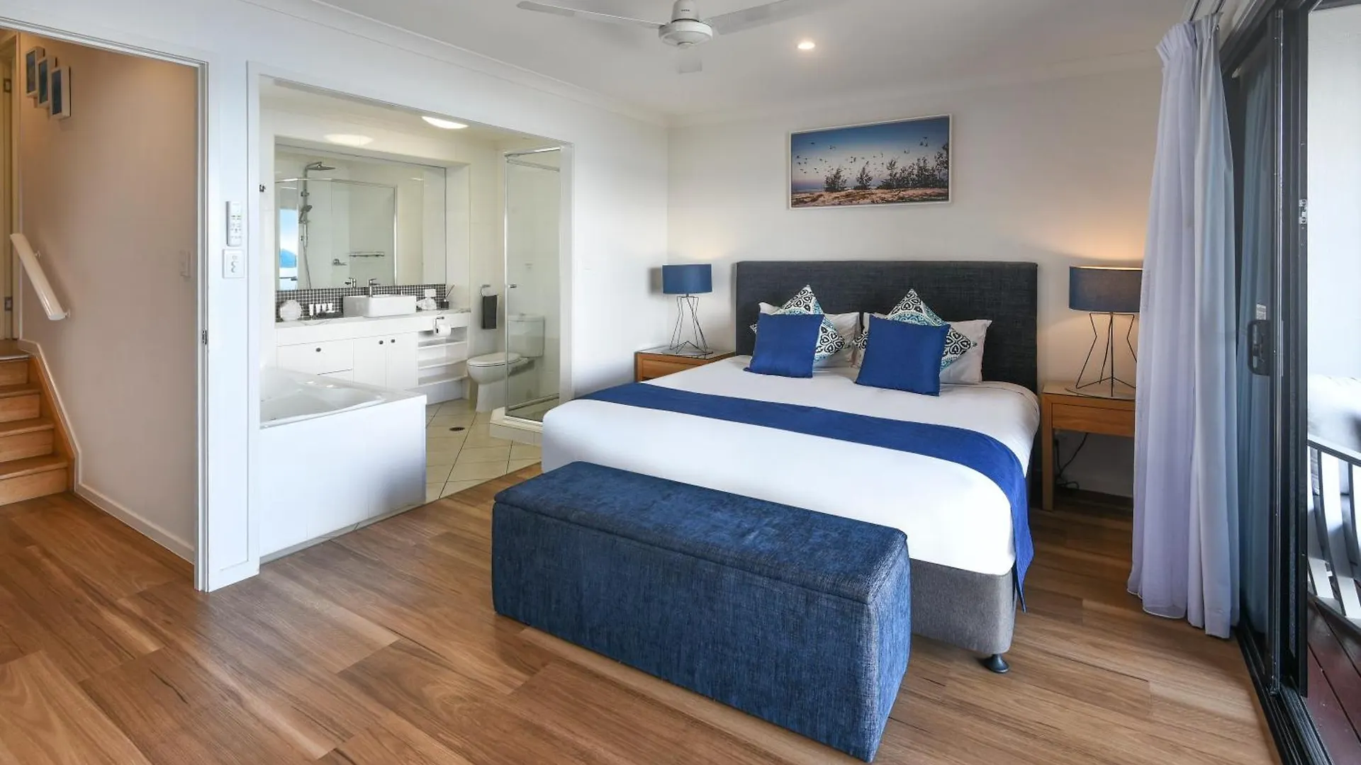 Shorelines 31 Renovated Upmarket Two Bedroom With Ocean Views And Buggy Lägenhet *