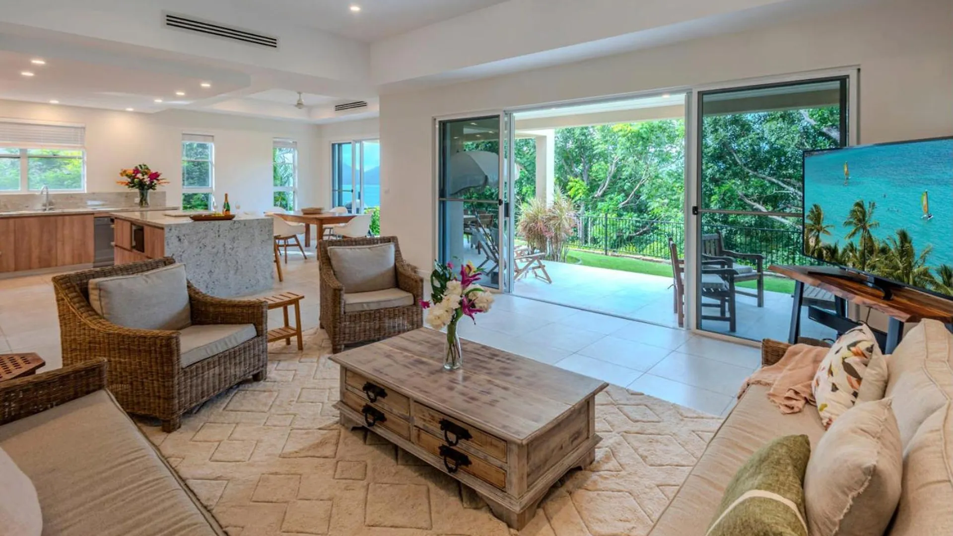 La Bella Waters 3 - Oceanview's, Pool, Buggy And Transfers Villa