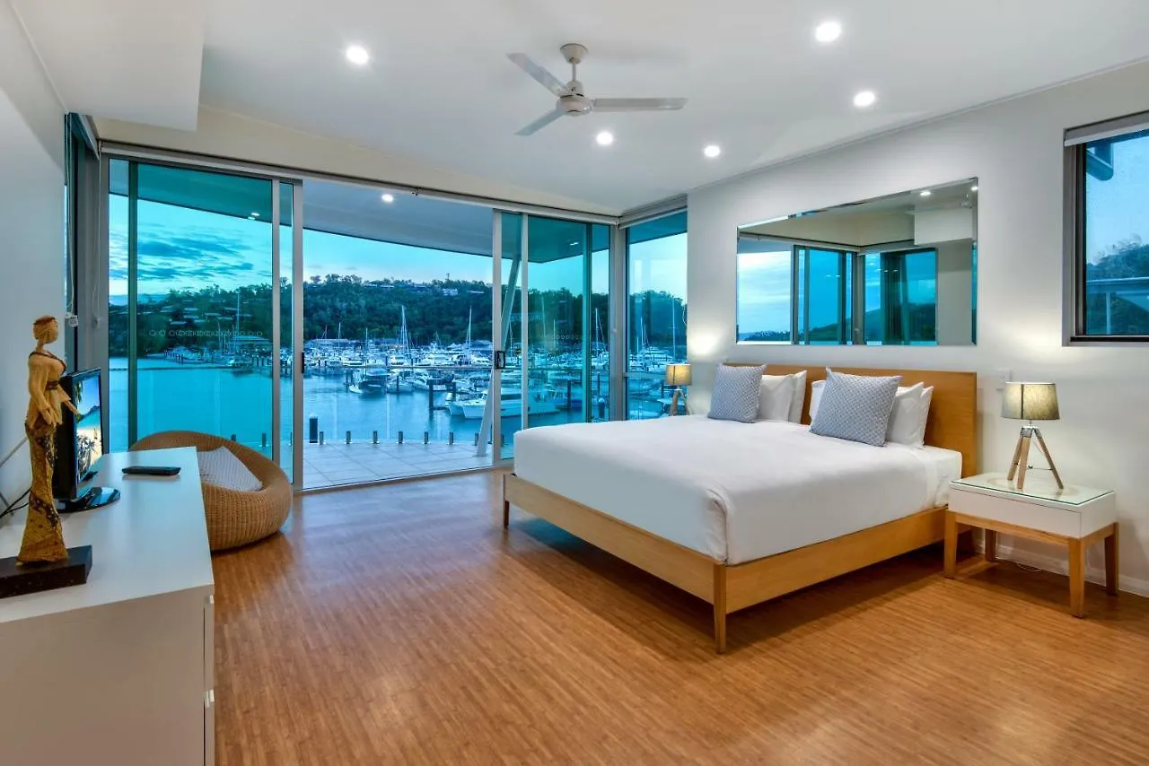 Pavillions Penthouse 25 - Luxury Waterfront With Private Roof Pool And Buggy Hamilton Island