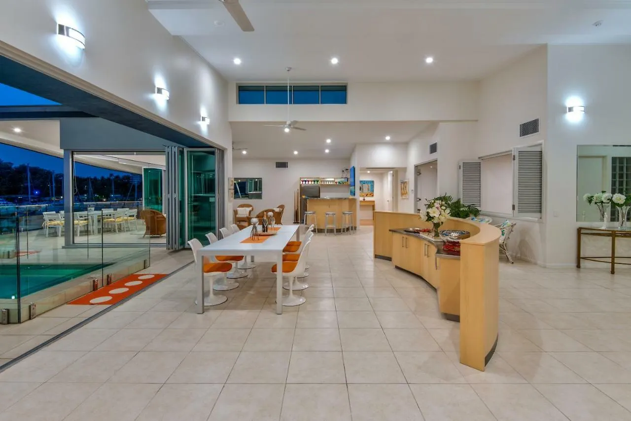 Pavillions Penthouse 25 - Luxury Waterfront With Private Roof Pool And Buggy Hamilton Island