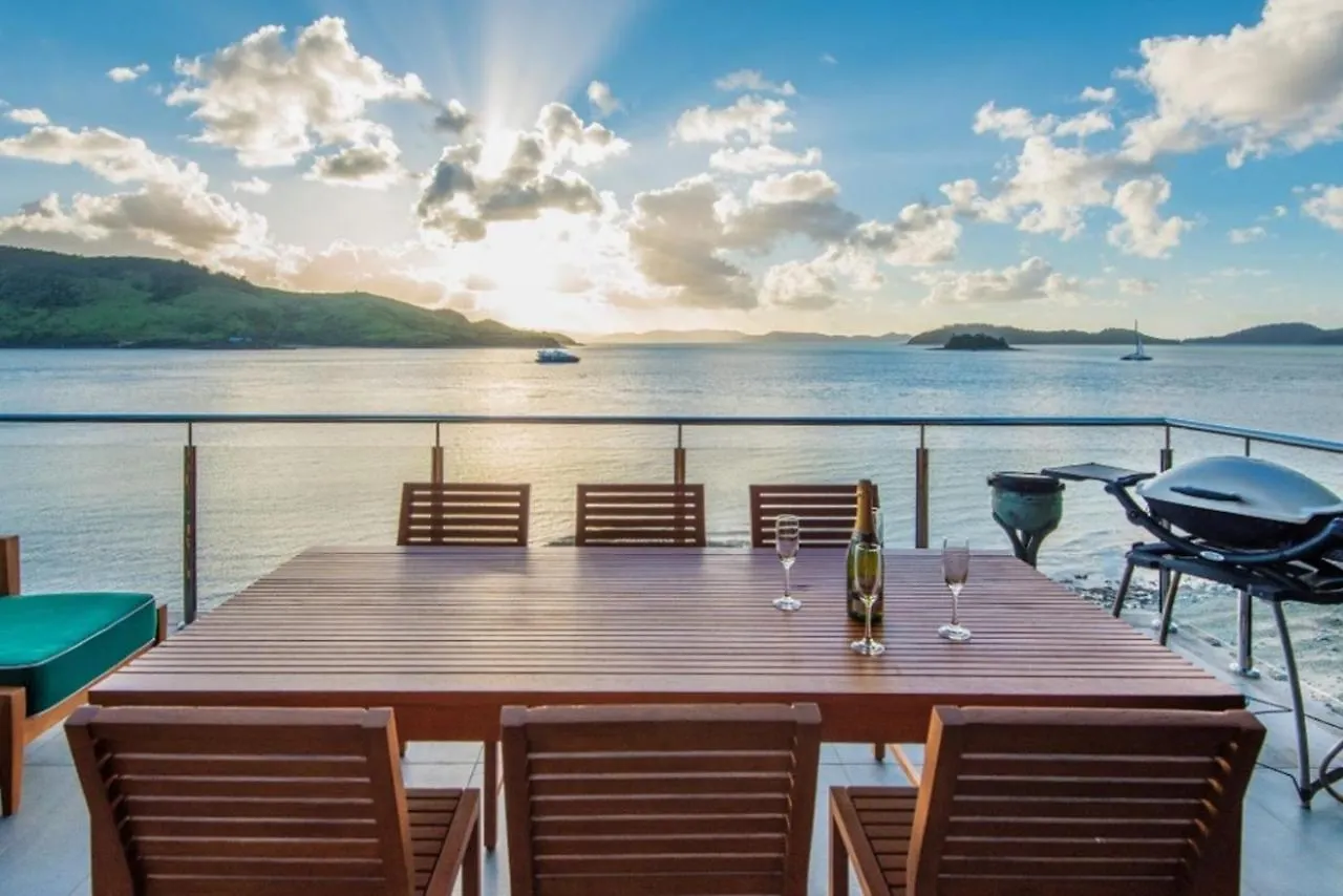 Tatil Evi Yacht Club 19 Bijou De Mer Ocean Front Private Pool 2 Buggies *